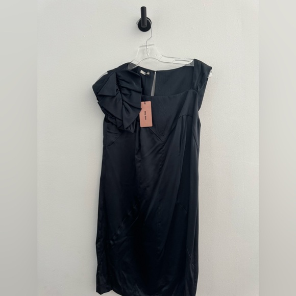 MIU MIU NEW with tags dress black silk with detail shoulder - Picture 2 of 9